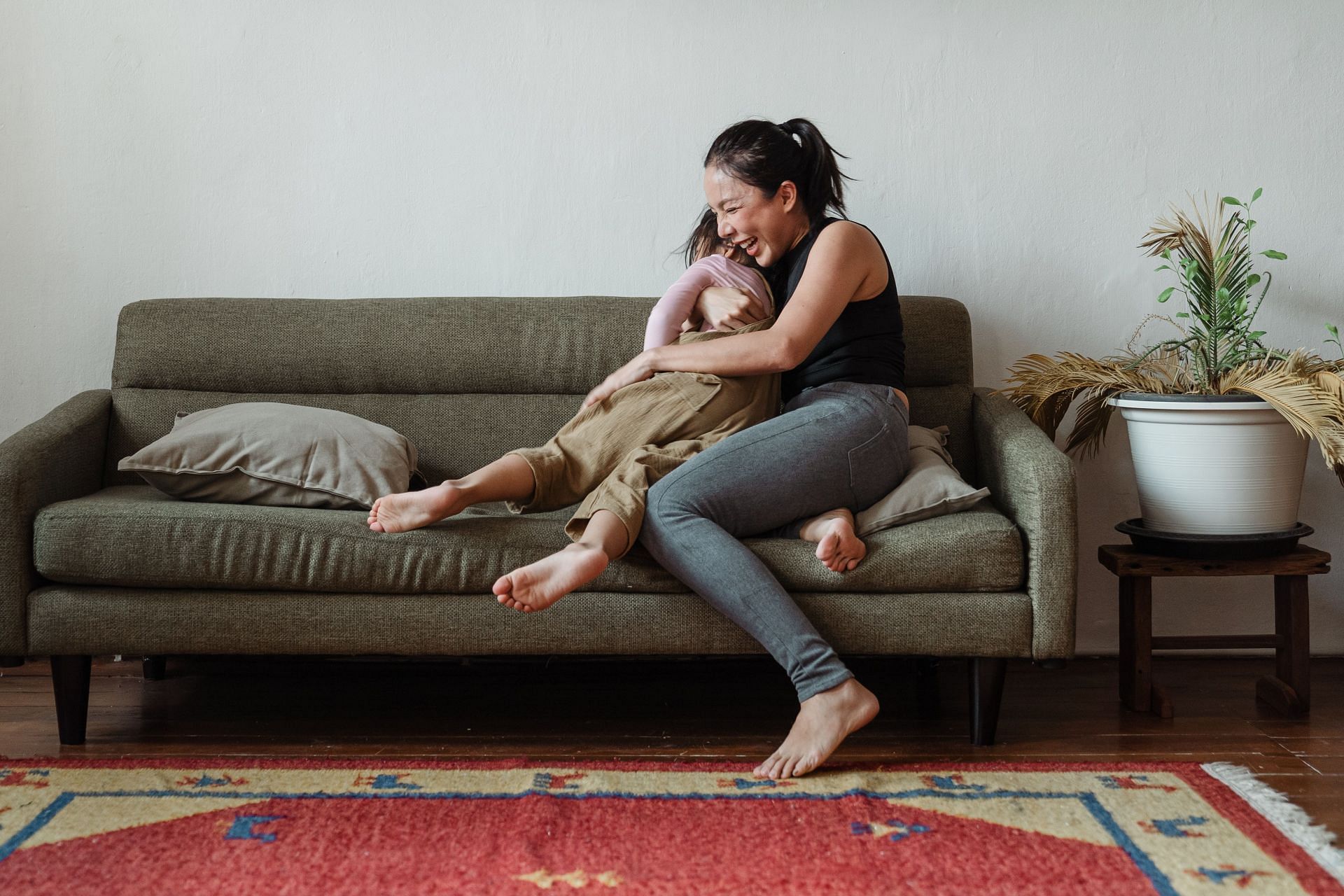 Improved family ties (Image via Pexels/ Ketut Subiyanto)